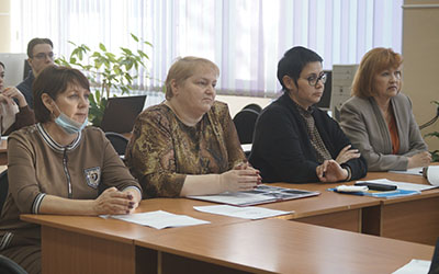 В ОмГПУ обсудили лучшие воспитательные практики базовых школ Омского научного центра РАО