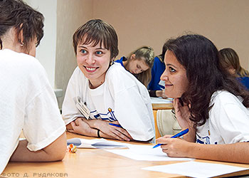 Студентки, приехавшие в Омск на сибирский тур Всероссийской студенческой олимпиады