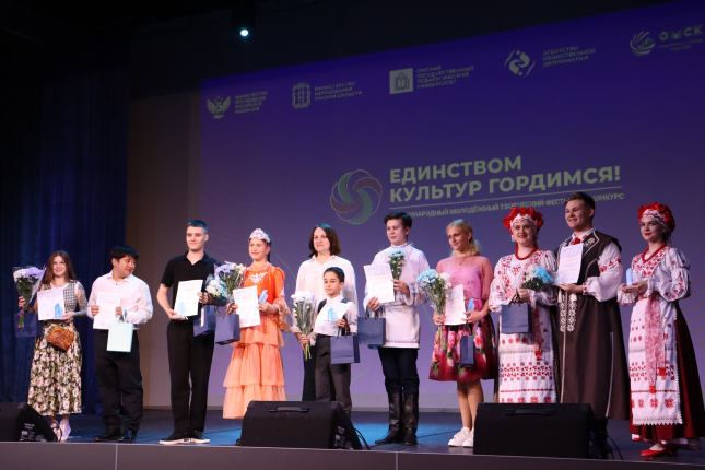 “以文化团结为荣！”国际青年创意节音乐会