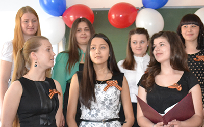 студенты ОмГПУ поют песни военных лет
