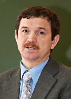 Анвар Халильевич Ганеев, главный специалист отдела кадрового обеспечения Министерства образования Омской области