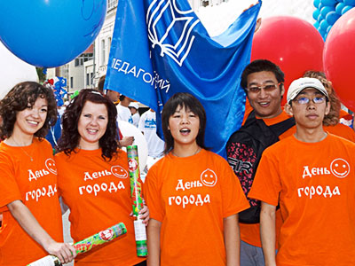 Иностранные студенты ОмГПУ в День города Омска