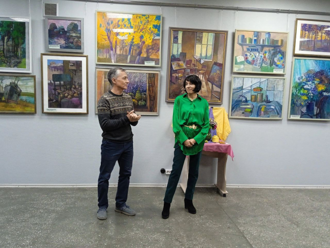 В Омске открылась персональная выставка работ преподавателя ОмГПУ Евгении Скрипниковой