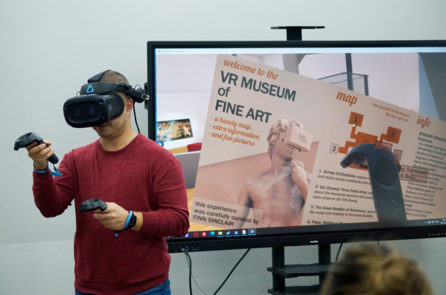 Преподаватели ОмГПУ используют VR-технологии