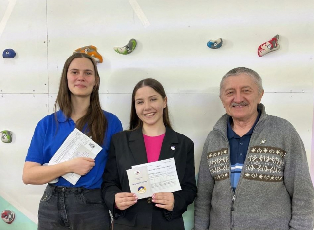 Студенты ОмГПУ награждены знаком «Альпинист России»