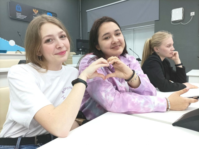 В Омском педагогическом продолжается проект «ТехноМИГ», который поможет сформировать у школьников элементы медиаинформационной грамотности