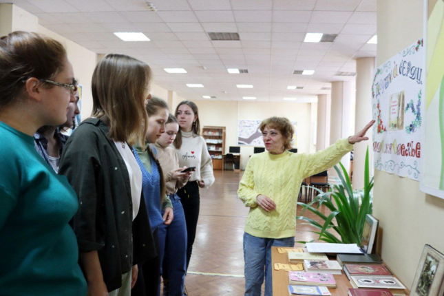 В ОмГПУ открылась книжная выставка «Души и сердца вдохновенье»