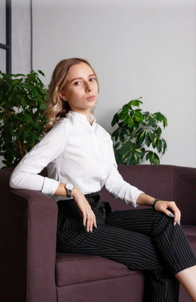 Студентка факультета экономики, менеджмента, сервиса и туризма ОмГПУ Александра Волкова 